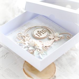 personalised first holy communion card decorated with ihs host and frame chipboard